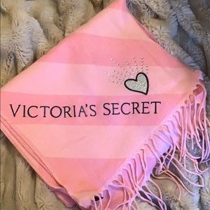 Victoria’s Secret warm scarf